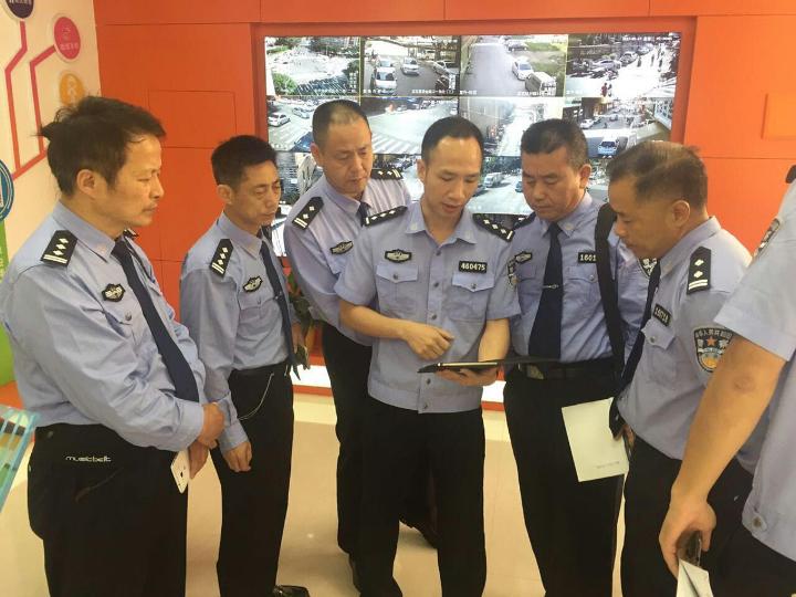 湘西自治州公安局到凤里派出所交流学习标准地址二维码管理工作